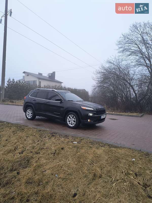 Внедорожник / Кроссовер Jeep Cherokee 2014 в Хмельницком