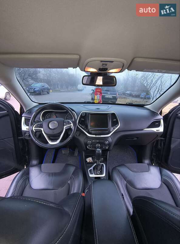 Внедорожник / Кроссовер Jeep Cherokee 2014 в Хмельницком