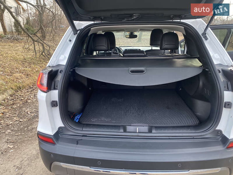 Внедорожник / Кроссовер Jeep Cherokee 2019 в Львове