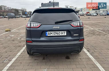 Позашляховик / Кросовер Jeep Cherokee 2020 в 