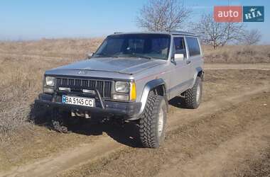 Внедорожник / Кроссовер Jeep Cherokee 1992 в Светловодске