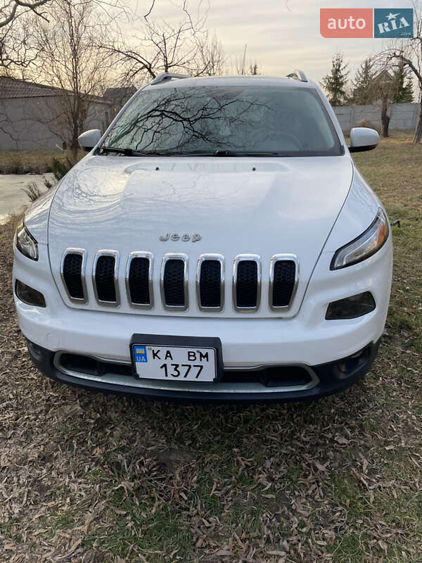 Позашляховик / Кросовер Jeep Cherokee 2015 в 