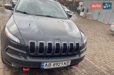 Внедорожник / Кроссовер Jeep Cherokee 2016 в 