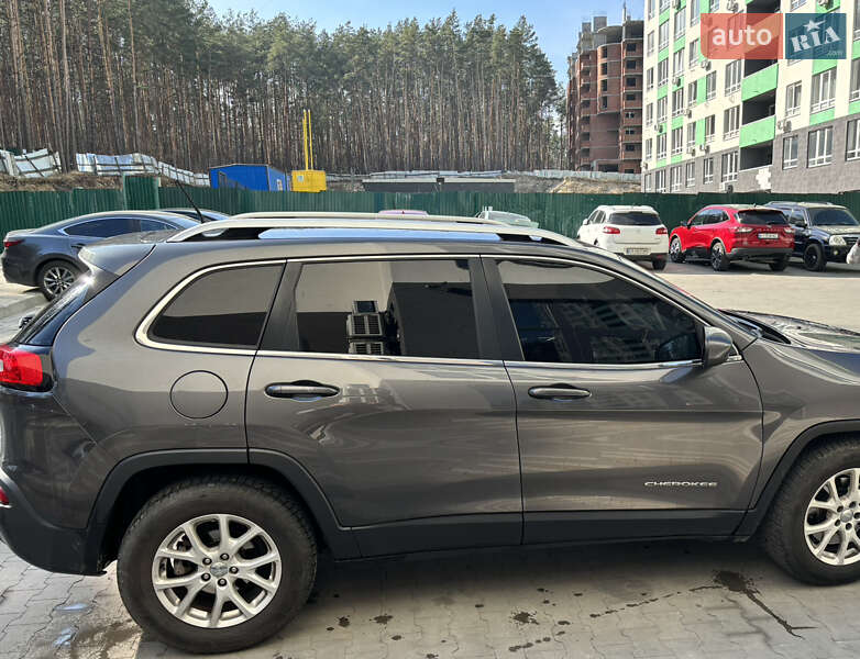 Внедорожник / Кроссовер Jeep Cherokee 2016 в Киеве фото 8 Внедорожник / Кроссовер Jeep Cherokee 2016 в Киеве
