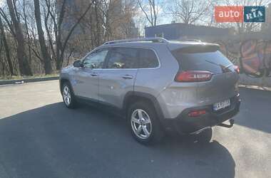 Внедорожник / Кроссовер Jeep Cherokee 2015 в 