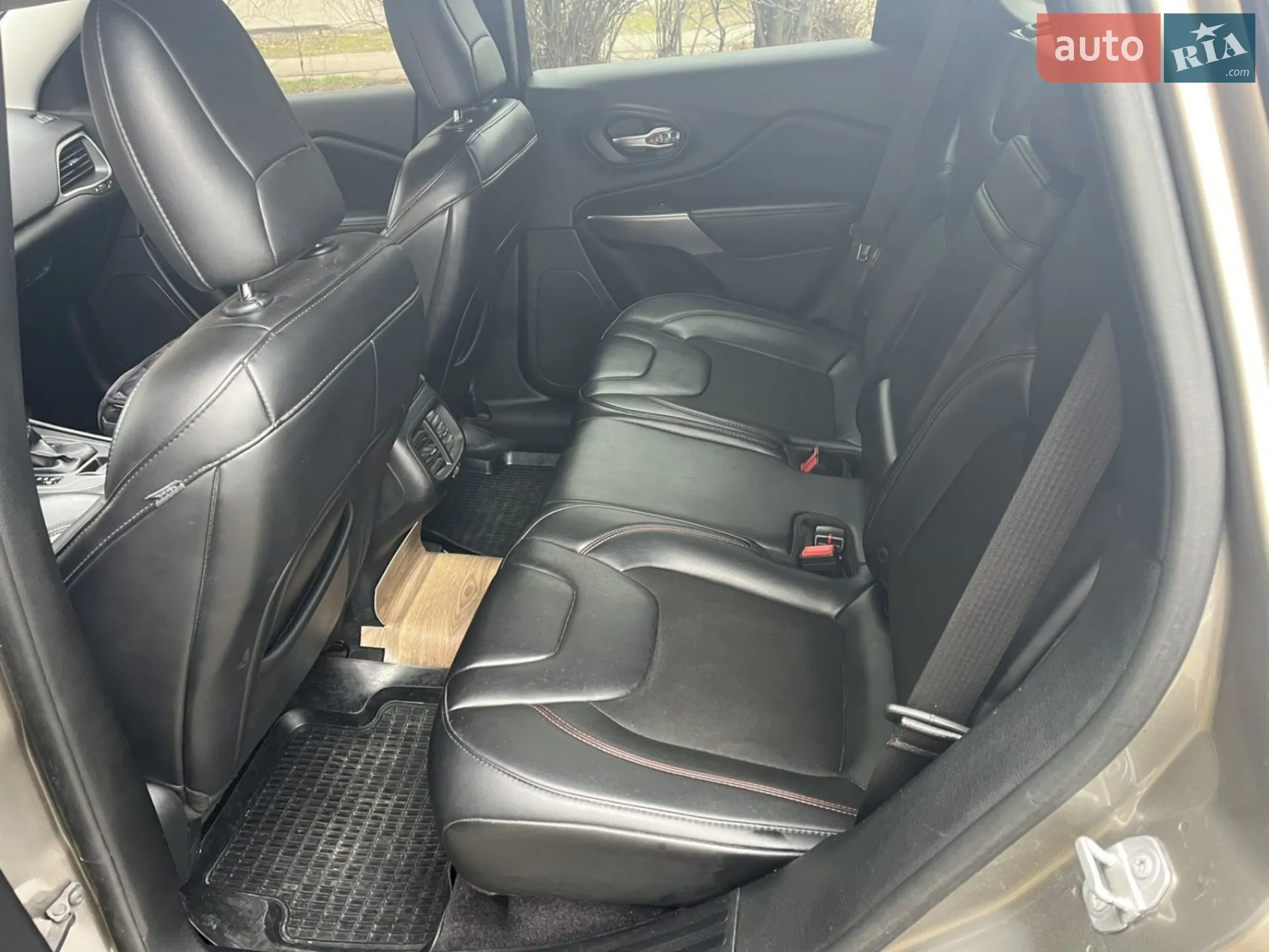 2018 Jeep Cherokee - мініатюра 18