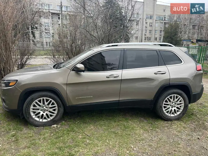 Jeep Cherokee