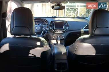 Внедорожник / Кроссовер Jeep Cherokee 2020 в 