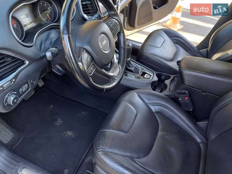 Позашляховик / Кросовер Jeep Cherokee 2020 в Полтаві