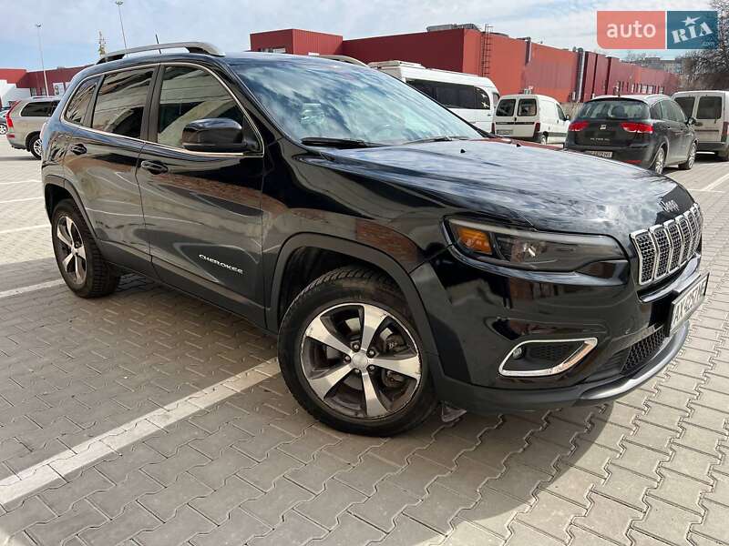 Внедорожник / Кроссовер Jeep Cherokee 2018 в Тернополе