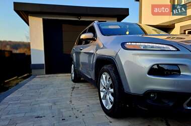 Внедорожник / Кроссовер Jeep Cherokee 2016 в 