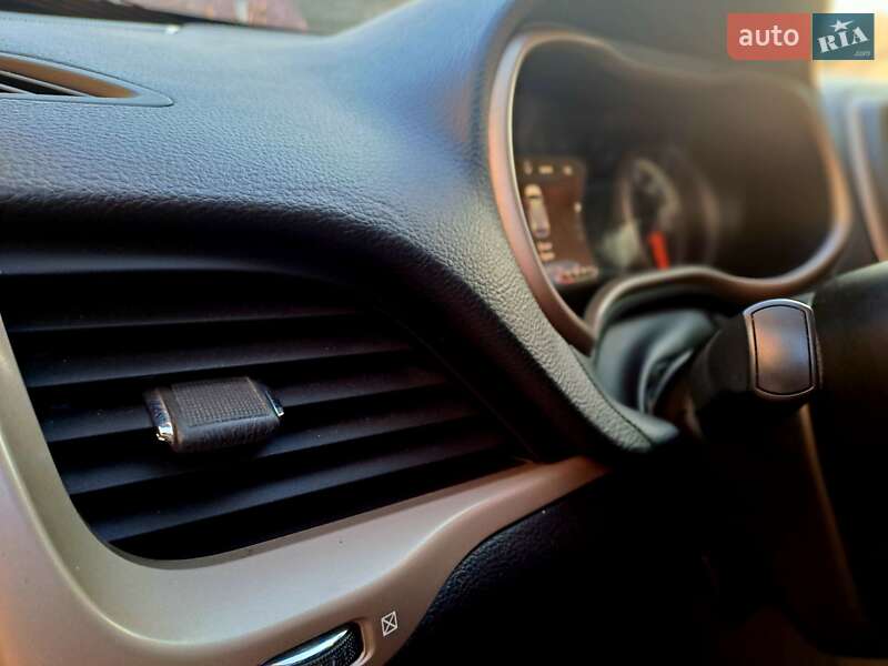 Позашляховик / Кросовер Jeep Cherokee 2016 в Жовкві фото 30 Позашляховик / Кросовер Jeep Cherokee 2016 в Жовкві