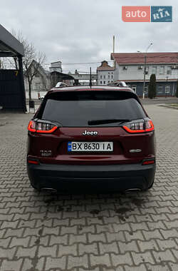 Позашляховик / Кросовер Jeep Cherokee 2018 в 