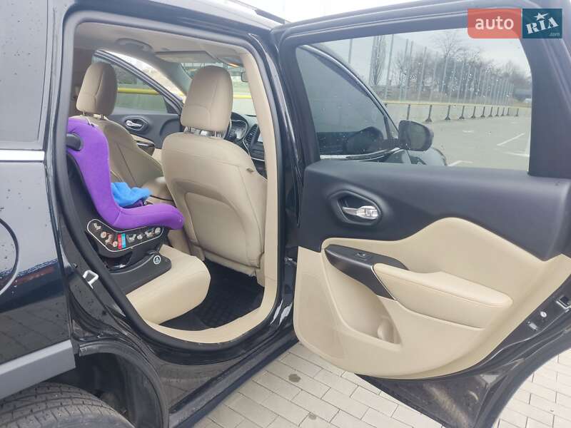 Позашляховик / Кросовер Jeep Cherokee 2018 в Первомайську