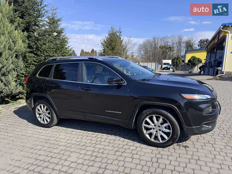 Внедорожник / Кроссовер Jeep Cherokee 2015 в Львове