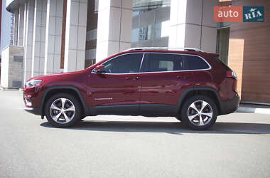 Внедорожник / Кроссовер Jeep Cherokee 2018 в 