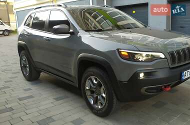 Внедорожник / Кроссовер Jeep Cherokee 2019 в 
