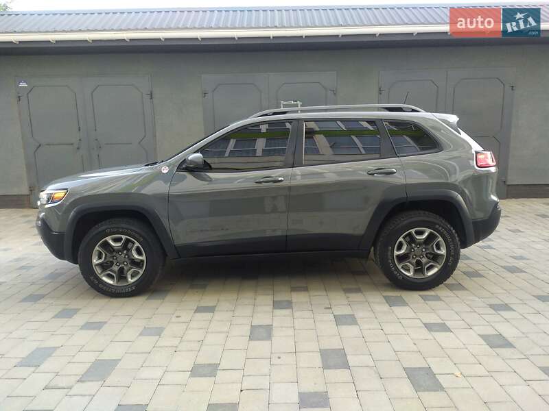Внедорожник / Кроссовер Jeep Cherokee 2019 в Ивано-Франковске