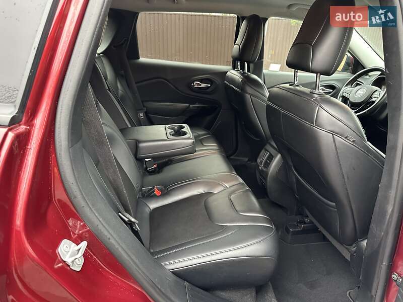 Позашляховик / Кросовер Jeep Cherokee 2019 в Києві фото 15 Позашляховик / Кросовер Jeep Cherokee 2019 в Києві
