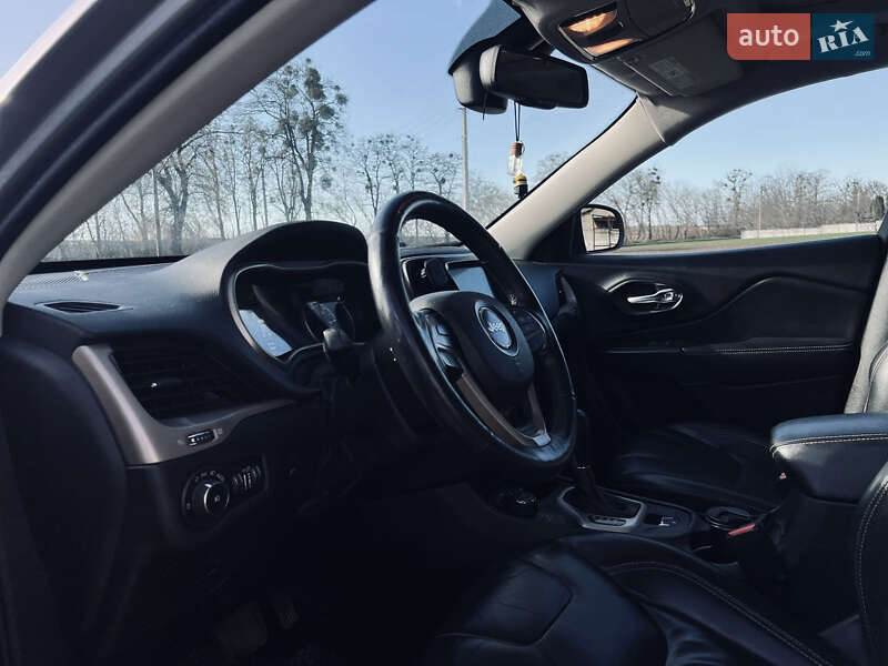 Позашляховик / Кросовер Jeep Cherokee 2015 в Рівному фото 12 Позашляховик / Кросовер Jeep Cherokee 2015 в Рівному
