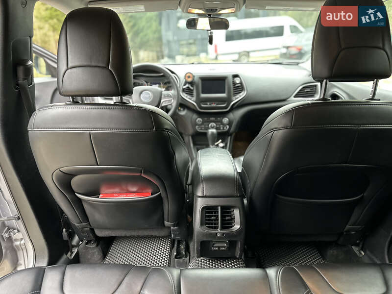 Позашляховик / Кросовер Jeep Cherokee 2020 в Івано-Франківську