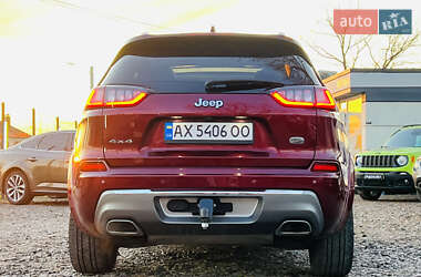 Внедорожник / Кроссовер Jeep Cherokee 2018 в 