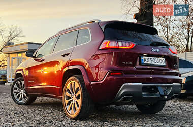 Внедорожник / Кроссовер Jeep Cherokee 2018 в 