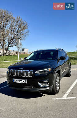 Внедорожник / Кроссовер Jeep Cherokee 2018 в 