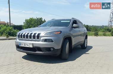 Внедорожник / Кроссовер Jeep Cherokee 2015 в 