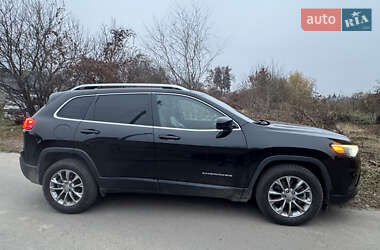 Внедорожник / Кроссовер Jeep Cherokee 2018 в 