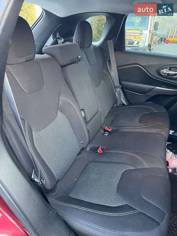 Внедорожник / Кроссовер Jeep Cherokee 2019 в Кропивницком