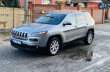 Внедорожник / Кроссовер Jeep Cherokee 2015 в 