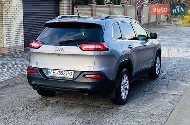 Внедорожник / Кроссовер Jeep Cherokee 2015 в 