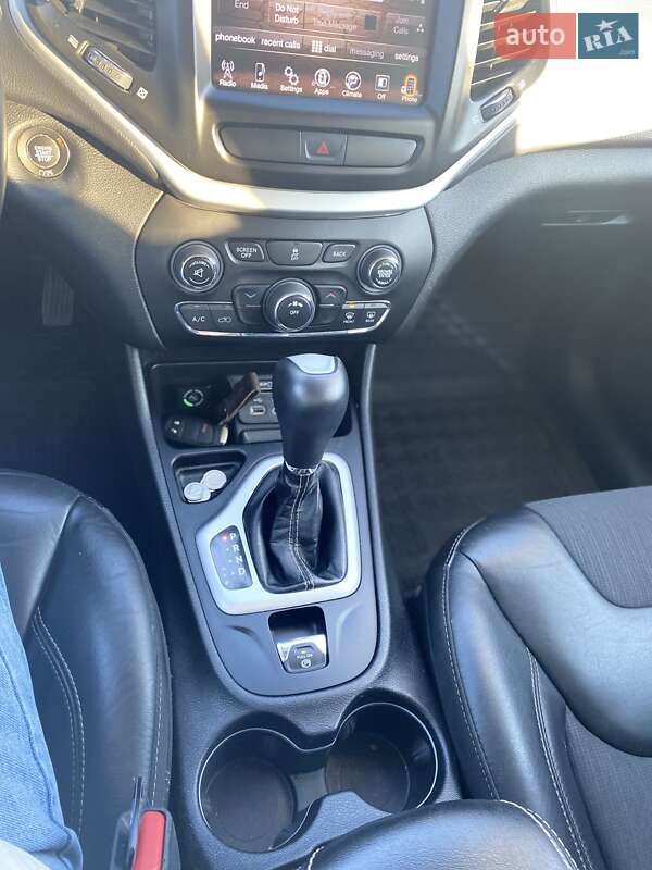 Позашляховик / Кросовер Jeep Cherokee 2017 в Нетішині