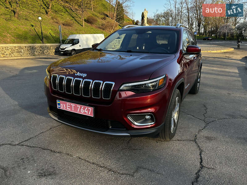 Внедорожник / Кроссовер Jeep Cherokee 2019 в 