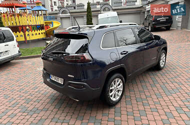 Внедорожник / Кроссовер Jeep Cherokee 2015 в 
