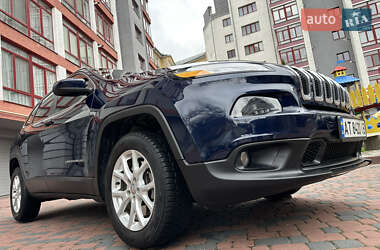 Внедорожник / Кроссовер Jeep Cherokee 2015 в 