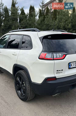Внедорожник / Кроссовер Jeep Cherokee 2018 в 