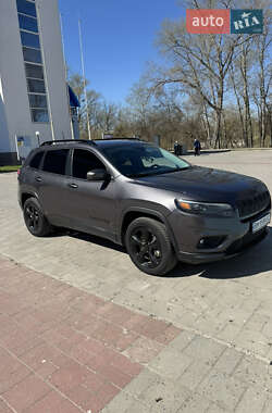 Внедорожник / Кроссовер Jeep Cherokee 2019 в 