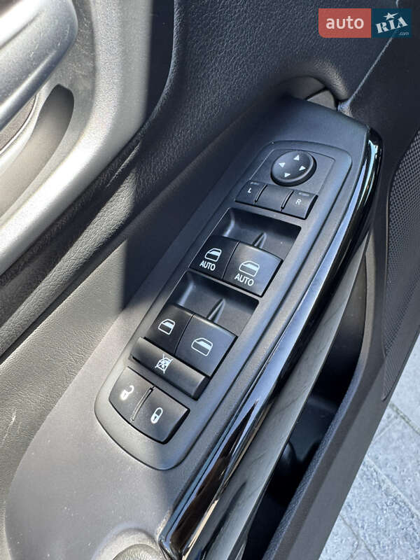 Внедорожник / Кроссовер Jeep Cherokee 2019 в Сумах