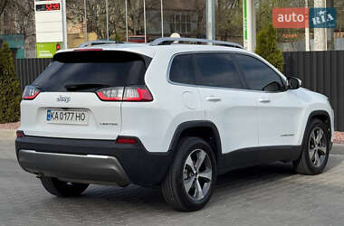 Позашляховик / Кросовер Jeep Cherokee 2019 в 