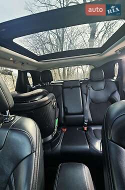 Внедорожник / Кроссовер Jeep Cherokee 2019 в 