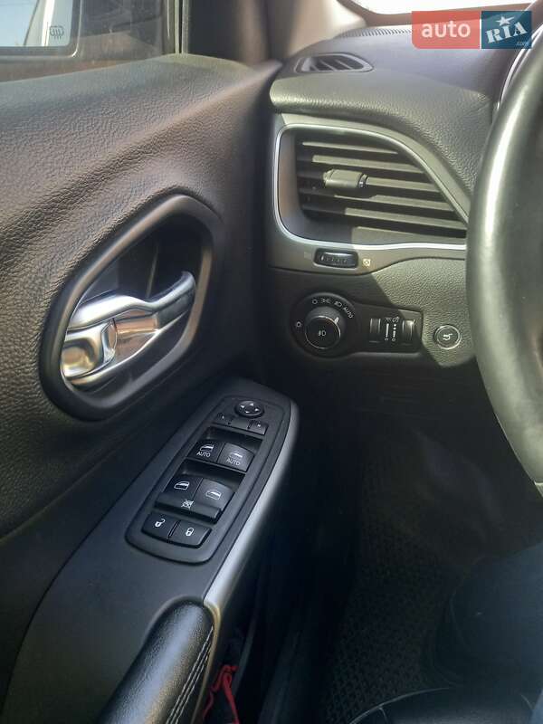 Позашляховик / Кросовер Jeep Cherokee 2018 в Сумах фото 11 Позашляховик / Кросовер Jeep Cherokee 2018 в Сумах