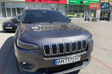 Позашляховик / Кросовер Jeep Cherokee 2018 в 