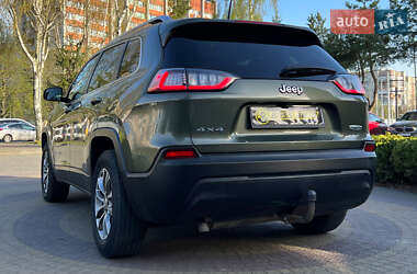 Внедорожник / Кроссовер Jeep Cherokee 2018 в 