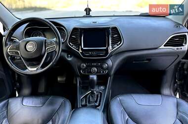 Внедорожник / Кроссовер Jeep Cherokee 2020 в 