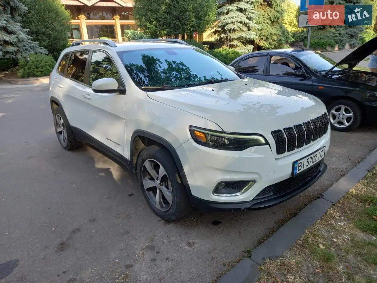 2020 Jeep Cherokee - мініатюра 25