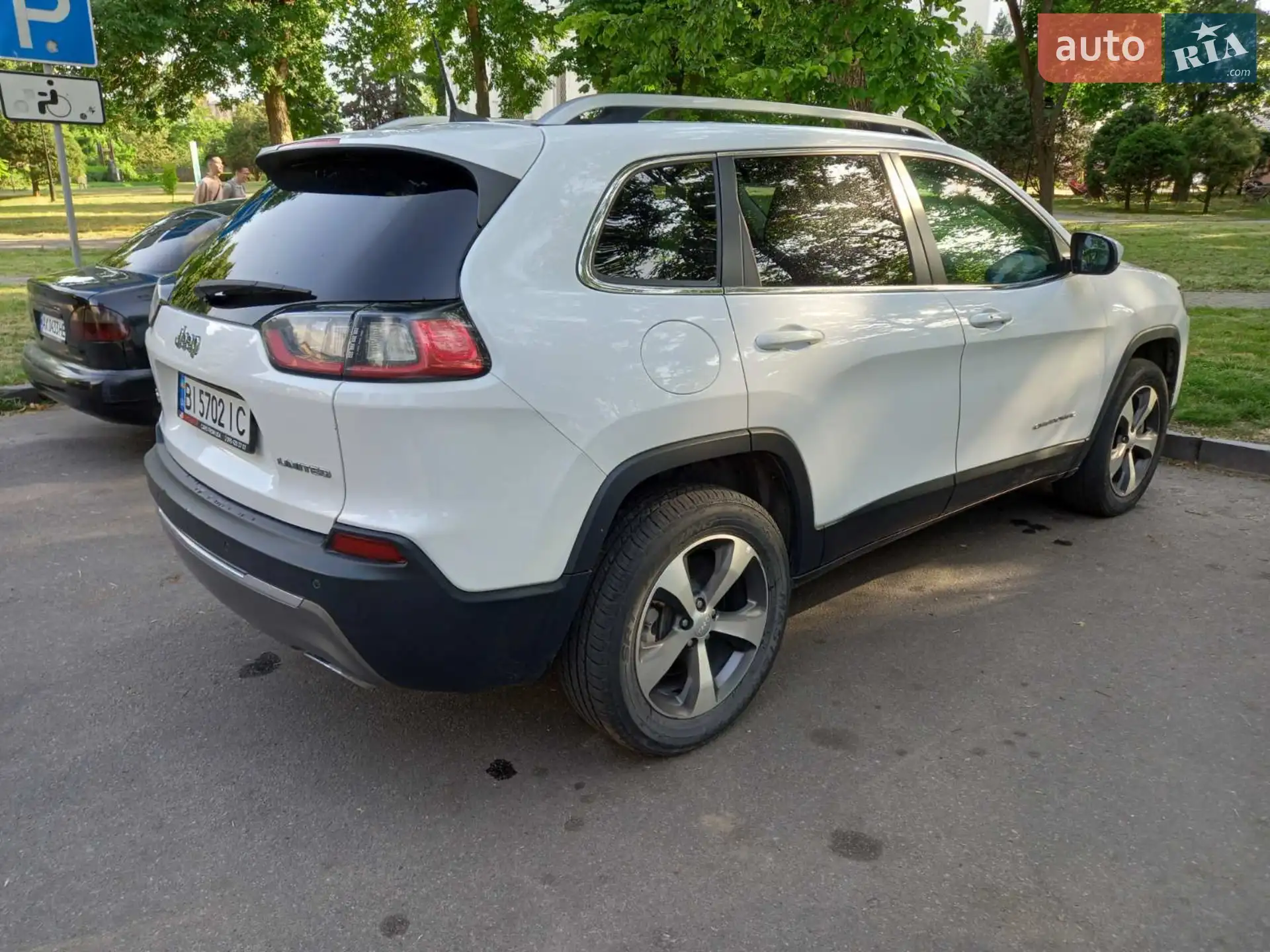 2020 Jeep Cherokee - мініатюра 9