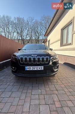 Внедорожник / Кроссовер Jeep Cherokee 2018 в 