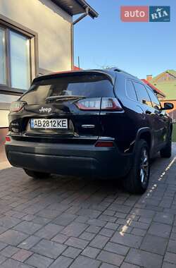 Внедорожник / Кроссовер Jeep Cherokee 2018 в 